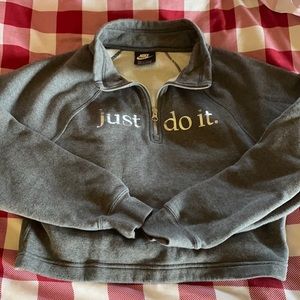 Ladies Nike cropped sweatshirt